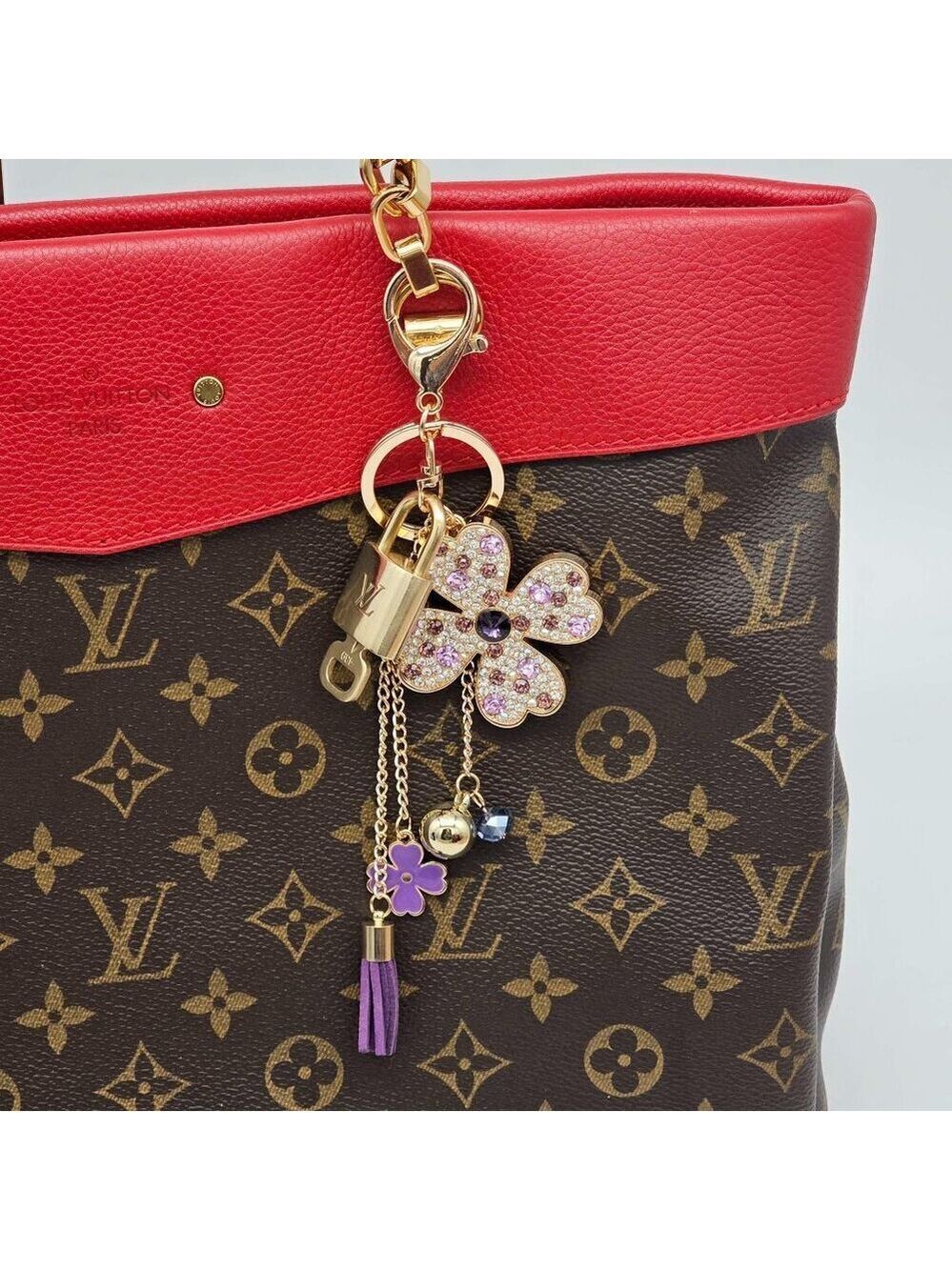 Louis Vuitton Authentic Gold Lock 🔒 Unbranded Flower Keychain Charm for Bags